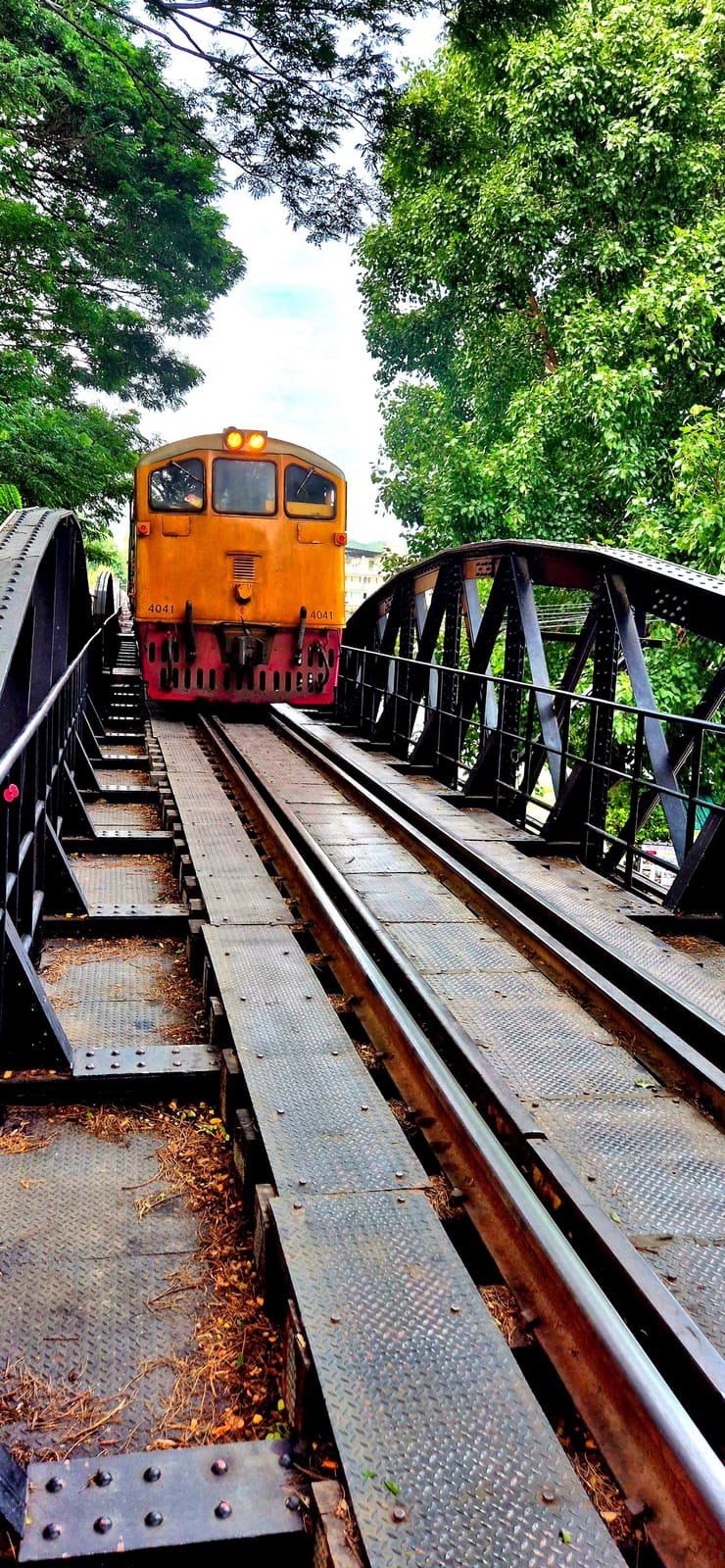 清晨静谧的一景 — 桂河大桥 River Kwai Bridge，Kanchanaburi 北碧，Thailand